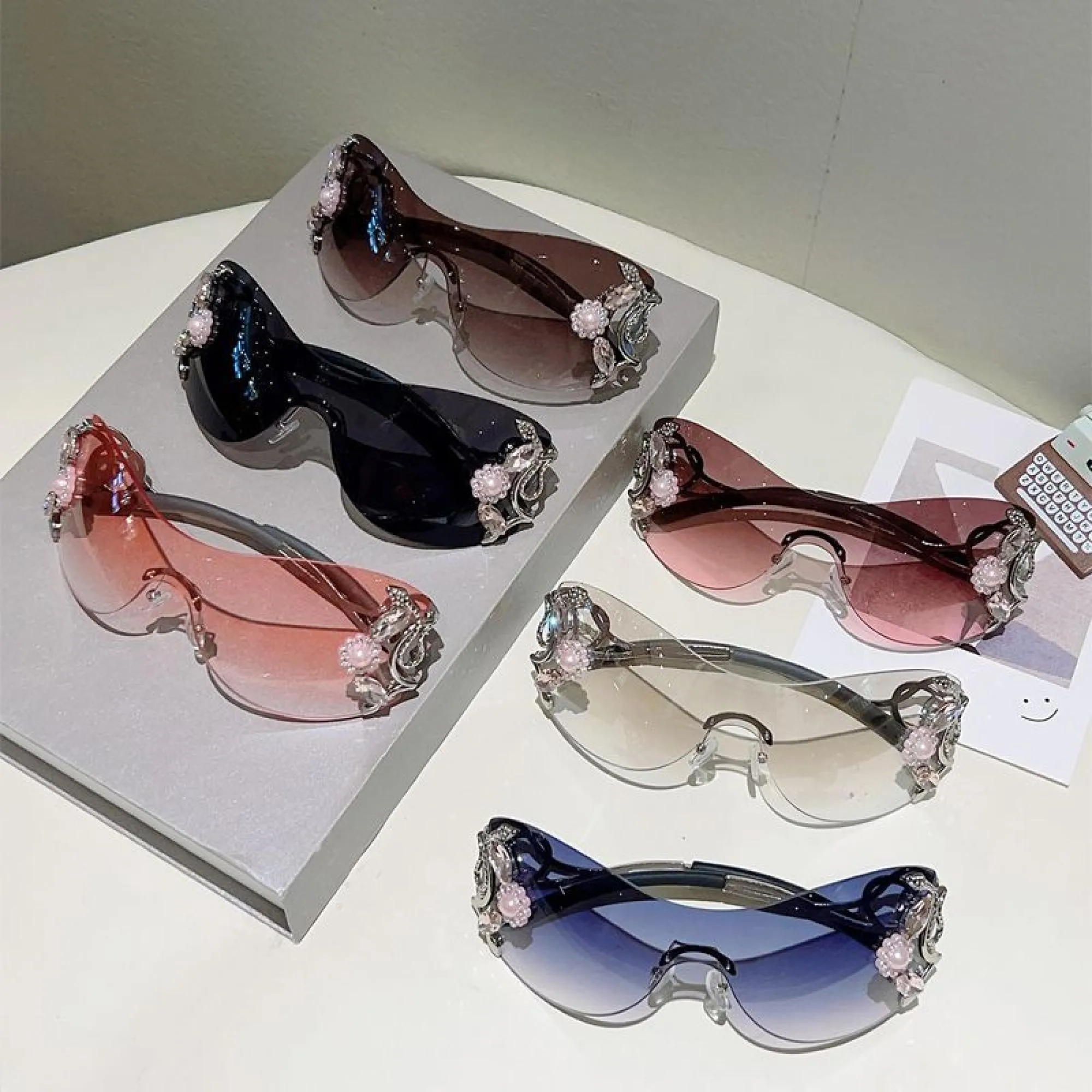 Sparkling Rhinestone Cat-Eye Sunglasses
